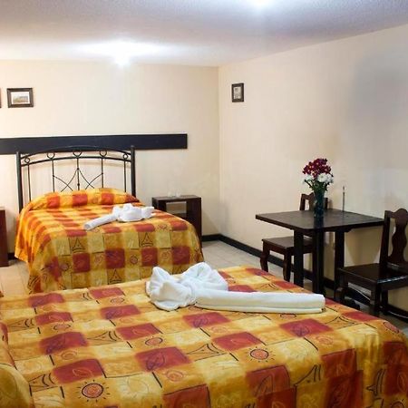 Villas Hotel Cholula Esterno foto